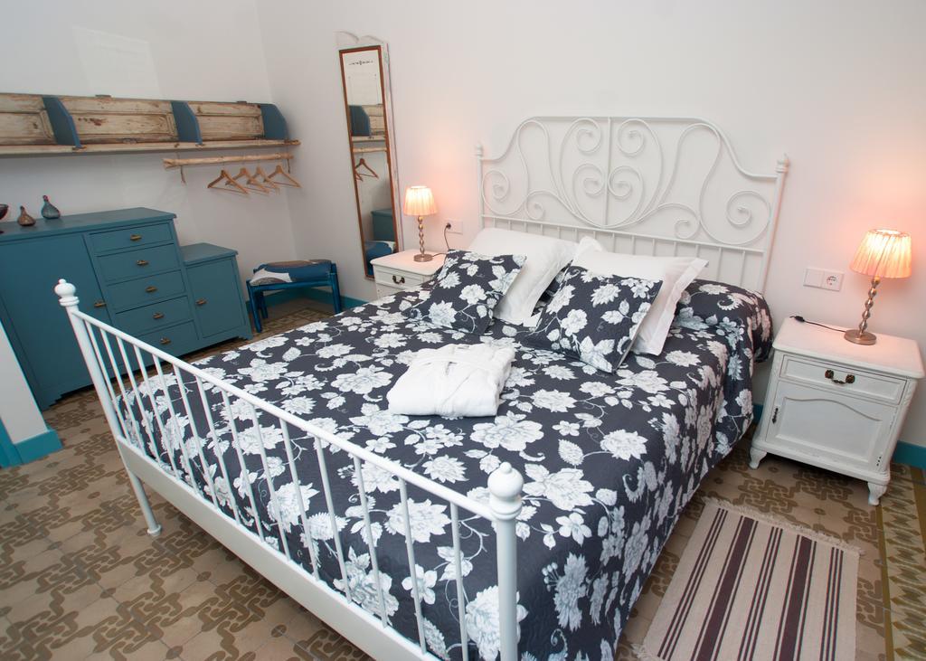 Hotel Hostal Chic Sant Feliu de Guíxols Szoba fotó