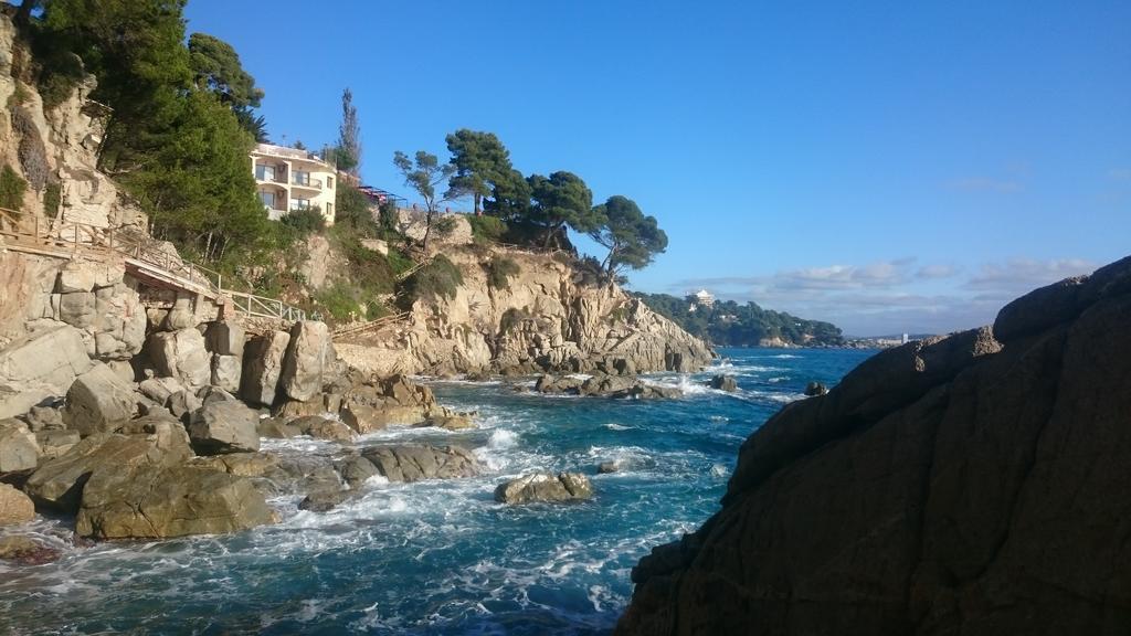 Hotel Hostal Chic Sant Feliu de Guíxols Kültér fotó