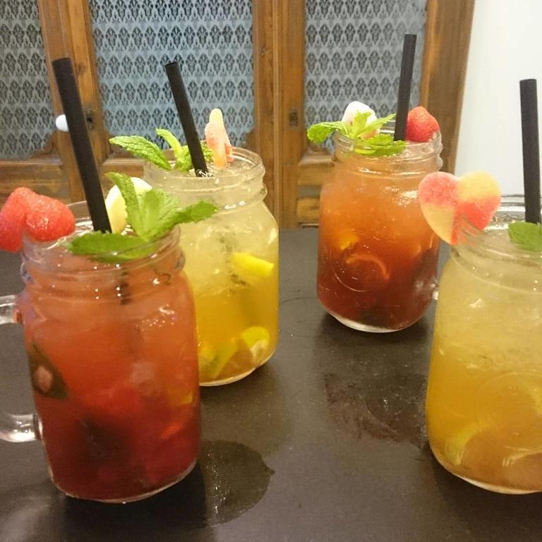 Hotel Hostal Chic Sant Feliu de Guíxols Kültér fotó